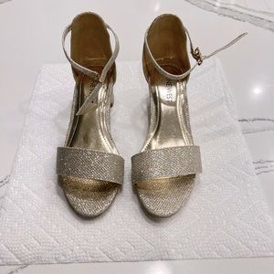 Nine West Girls Gold Block Heel Dress Shoe Ankle Strap Size 13